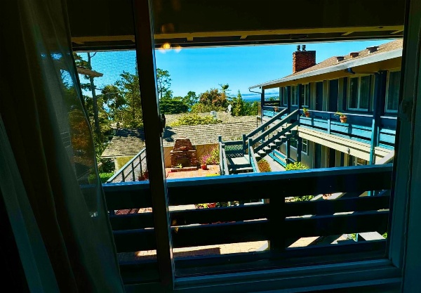 Carmel Wayfarer Inn image 4